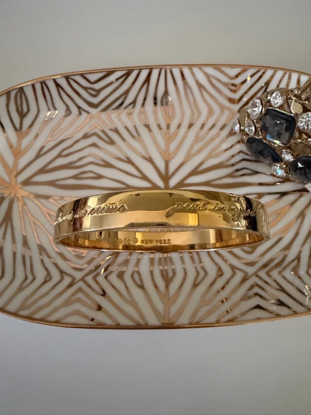 Kate Spade New York “Best Friend Ever” Bangle - Picture 4 of 8